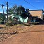 La casa del mecánico en la que tenía también su taller de autos. La casa del mecánico en la que tenía también su taller de autos.