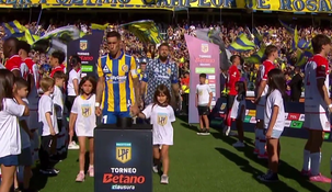 Estudiantes realizó el pasillo de espaldas contra Rosario Central. Estudiantes realizó el pasillo de espaldas contra Rosario Central.