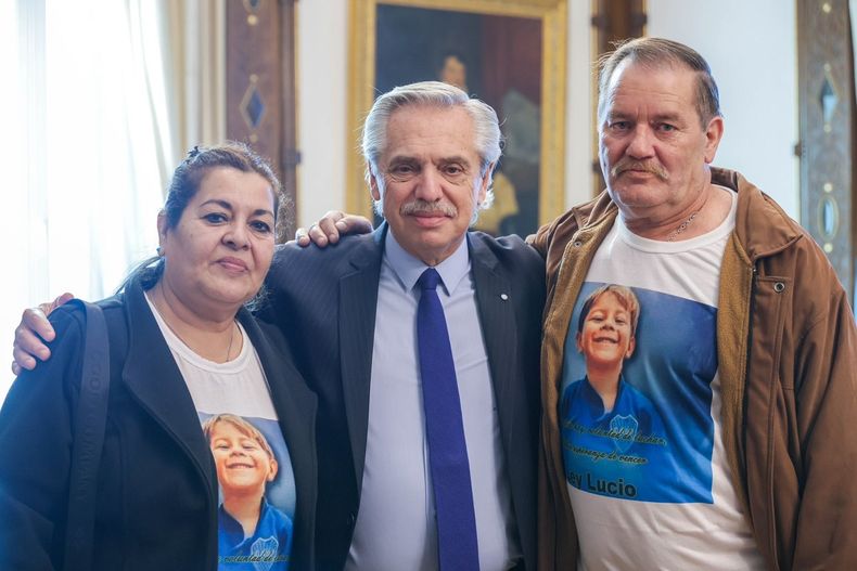 Alberto Fernández se reunió con familiares de Lucio Dupuy.