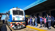 El tren a San Luis vuelve después de 30 años. El tren a San Luis vuelve después de 30 años.
