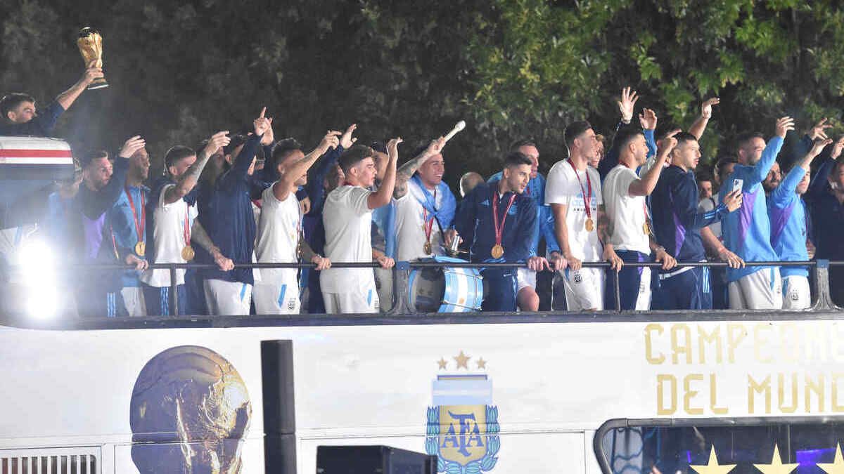 La caravana de la Selecci n argentina podr a invertir el recorrido