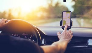 28 de 30 apps de vehículos compartieron información con empresas externas, según un estudio.