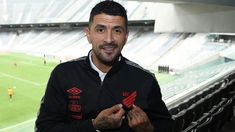 Lucho González asumió en el club brasilero. Lucho González asumió en el club brasilero.