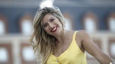 Laurita Fernández sumó su look a las tendencias del momento. Laurita Fernández sumó su look a las tendencias del momento.