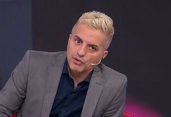 El conductor del programa, Ángel de Brito, sufrió una baja sensible en su equipo periodístico.
