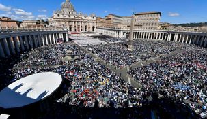 Delegaciones de más de 160 países participaron de la ceremonia en el Vaticano.