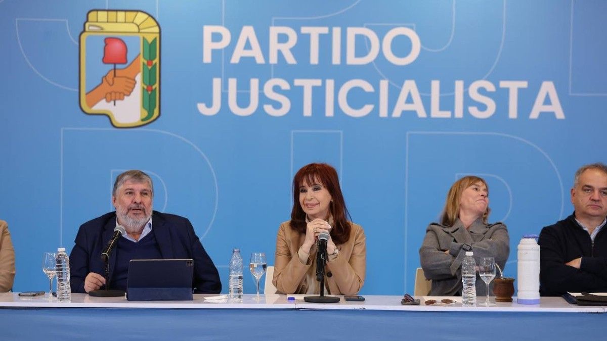 PJ se moviliza en apoyo a Cristina Kirchner ante su presentación en tribunales