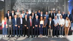 El Presidente anunció el beneficio. El Presidente anunció el beneficio.