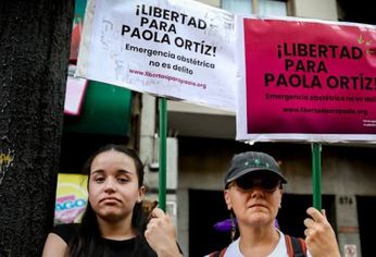 Activistas y organizaciones de derechos humanos se movilizaron durante años bajo la Mesa por la Libertad de Paola Ortiz.