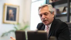 Alberto Fernández celebró el Globo de Oro de Argentina 1985 Alberto Fernández celebró el Globo de Oro de Argentina 1985