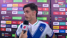 El capitán de Vélez volvió a jugar tras su pase frustrado a Udinese de Italia. El capitán de Vélez volvió a jugar tras su pase frustrado a Udinese de Italia.