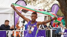 Yegon festeja el triunfo en Buenos Aires. Yegon festeja el triunfo en Buenos Aires.