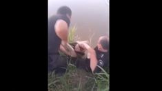 Milky Dolly fue rescatada por la Policía de Santa Fe luego que el kayac en el que navegaba se le diera vuelta Milky Dolly fue rescatada por la Policía de Santa Fe luego que el kayac en el que navegaba se le diera vuelta