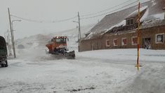 Volvió a cerrar el paso Cristo Redentor en Mendoza. Volvió a cerrar el paso Cristo Redentor en Mendoza.