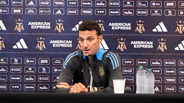 El DT brindó una conferencia de prensa en Miami.