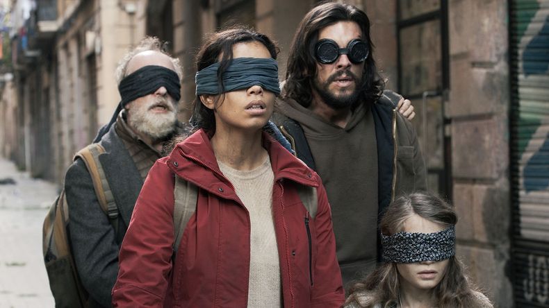 Los productores del fenómeno global Bird Box: A ciegas presentan Bird Box Barcelona, una ampliación de la película que cautivó al público en 2018