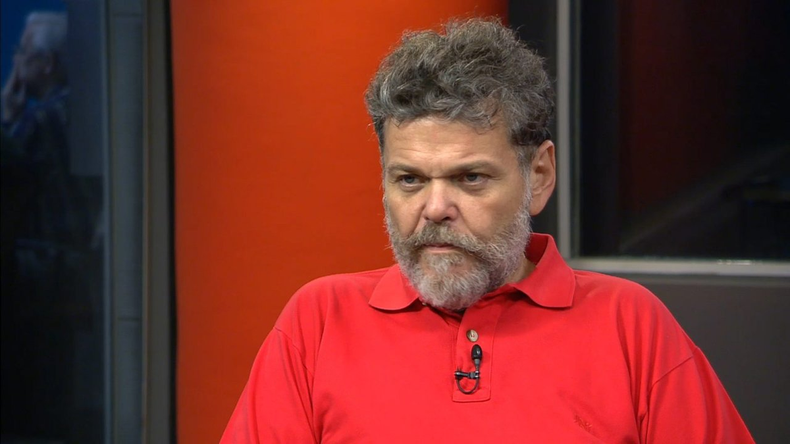 El cómico se quedó sin teatro ni radio a partir de sus insultos al nene pastelero.