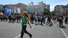 Penas y controles para la protesta social