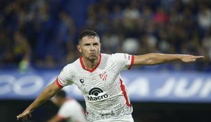 Adrián Martínez anotó el segundo gol de Instituto contra Boca.