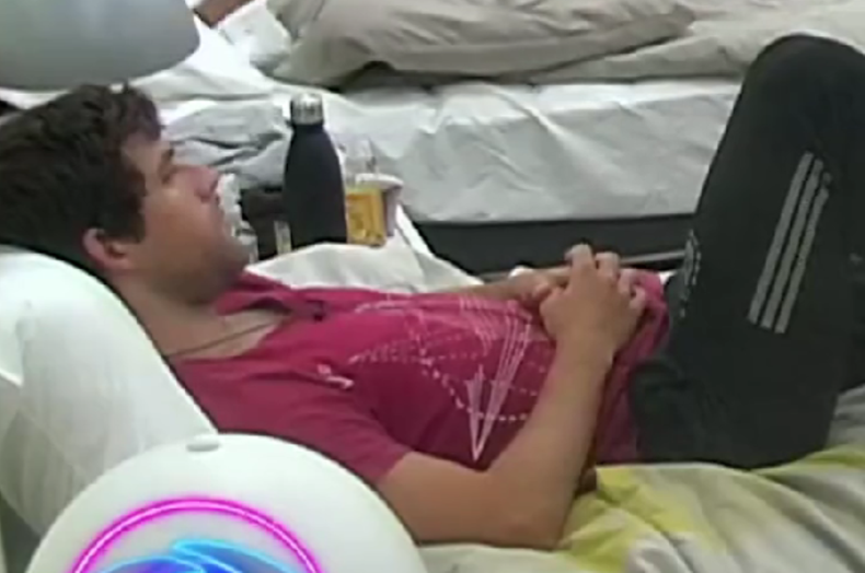 El reality de Telefe puso al aire el video con las charlas del participante con su público.