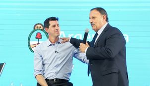 Wado De Pedro junto a Quintela.