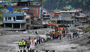 Inundaciones en Nepal causaron centenares de muertos, heridos y desaparecidos.
