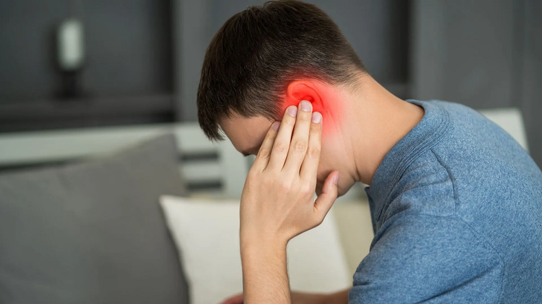 El dolor de oído es un síntoma poco frecuente del cáncer de tiroides.