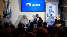 Tufaro participó de un encuentro con las y los jóvenes del Frente Renovador de la Ciudad.