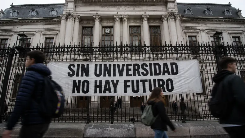 Paro universitario: docentes y no docentes reclaman por el financiamiento y la recomposición salarial