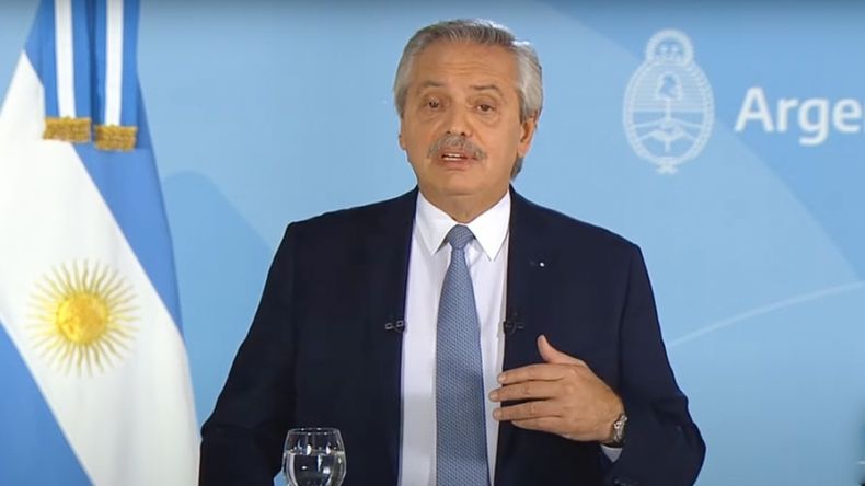 El Gobierno anunciará una alianza entre YPF y Petronas para exportar gas