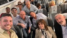 Bullrich y sus colaboradores rumbo a Santiago del Estero.