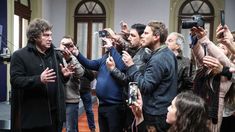 Javier Milei junto a periodistas en Casa Rosada.&nbsp;