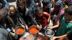 Israel aseguró que envió alimentos y agua al norte de la Franja de Gaza. Israel aseguró que envió alimentos y agua al norte de la Franja de Gaza.