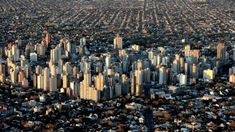 El ranking mide la imagen de los intendentes del conurbano bonaerense. El ranking mide la imagen de los intendentes del conurbano bonaerense.