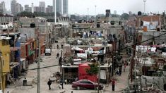 La pobreza en Argentina alcanza a 11,8 millones de personas. La pobreza en Argentina alcanza a 11,8 millones de personas.