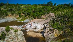 Cascadas y ollas naturales en el Valle de Calamuchita, Córdoba. Cascadas y ollas naturales en el Valle de Calamuchita, Córdoba.