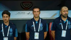 Scaloni y el cuerpo técnico tuvieron un gran gesto con Pablo Aimar. Scaloni y el cuerpo técnico tuvieron un gran gesto con Pablo Aimar.