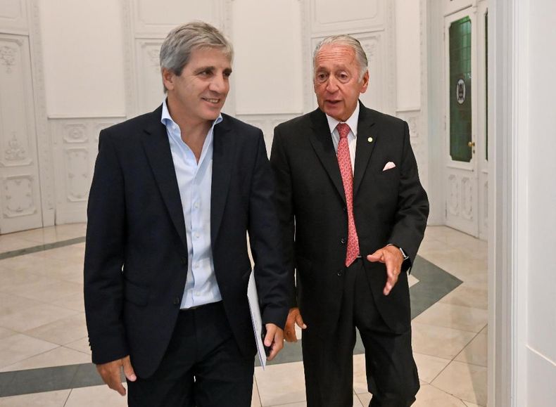 El ministro se juntó con los líderes de la UIA.