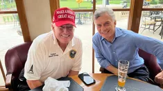 Trump y Macri en la casa que el republicano tiene en Florida.
