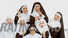 La foto oficial de Sorpresas, la nueva obra de Carmen y Moria en 2014 La foto oficial de Sorpresas, la nueva obra de Carmen y Moria en 2014