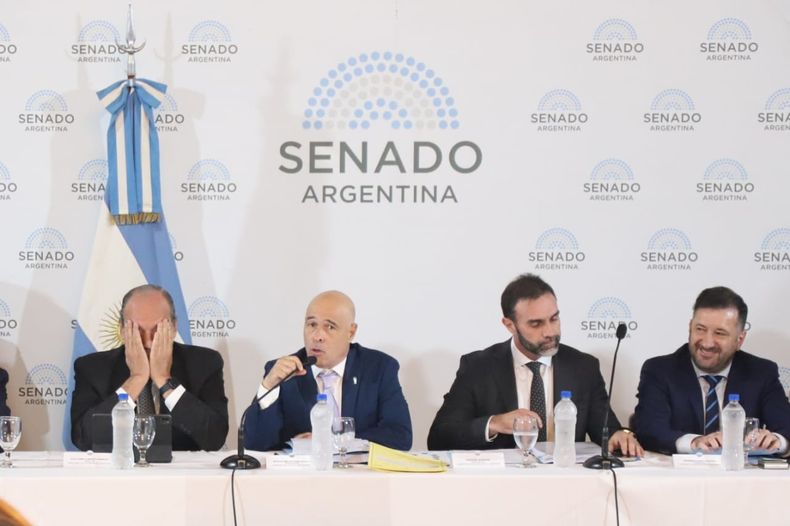 El Senado cada vez más lejos de sancionar la Ley Bases antes del Pacto de Mayo