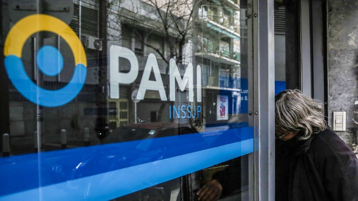 Denuncian que el PAMI recortó la atención a jubilados y frenó el pago a los prestadores