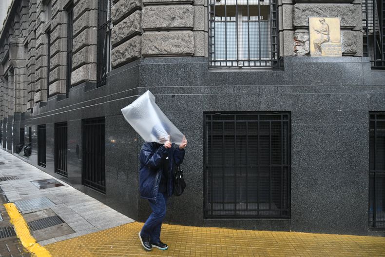 Llueve en la Ciudad. La máxima será de 15°.