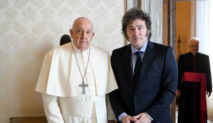 Javier Milei visitó al papa Francisco en el Vaticano a poco de asumir la presidencia.