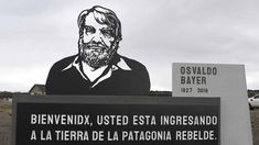Negacionismo: el Gobierno ordenó demoler un monumento a Osvaldo Bayer Negacionismo: el Gobierno ordenó demoler un monumento a Osvaldo Bayer