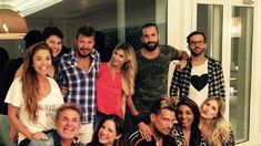 Tinelli, Guillermina, las hijas de él y sus novios en el cumple de su primo El Tirri Tinelli, Guillermina, las hijas de él y sus novios en el cumple de su primo El Tirri