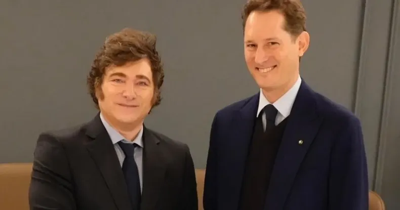 Milei se reunió con el presidente de Stellantis, John Elkann. Milei se reunió con el presidente de Stellantis, John Elkann.