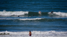 Además de la actividad en el agua, el lugar ofrece propuestas para disfrutar fuera del mar. Además de la actividad en el agua, el lugar ofrece propuestas para disfrutar fuera del mar.