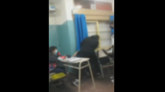 La agresión ocurrió en plena clase. La agresión ocurrió en plena clase.