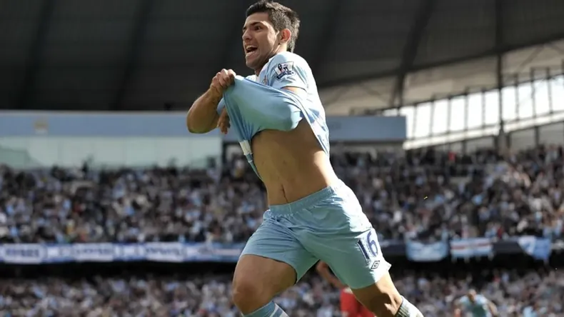 El futbolista argentino se convirtió en el máximo goleador extranjero en la liga con 184 tantos